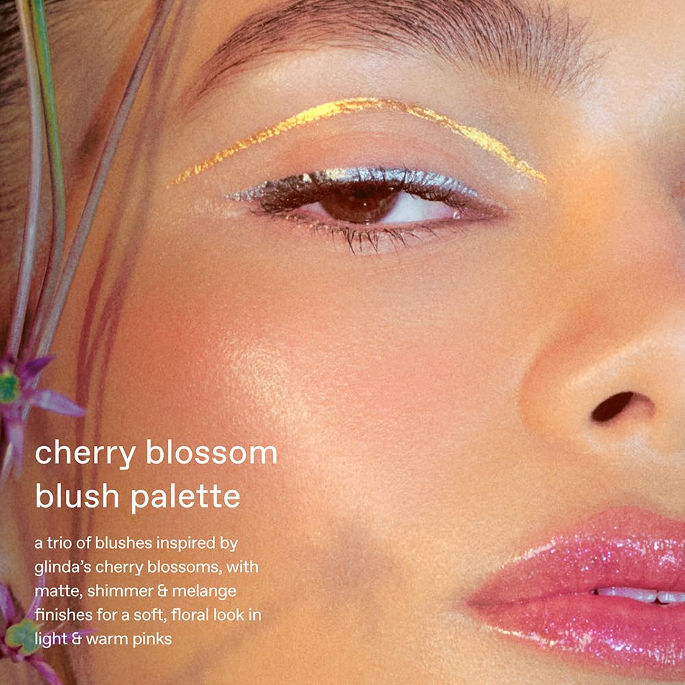 r.e.m. beauty melange pan detail showing mixed pigments for dimensional color