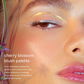 r.e.m. beauty melange pan detail showing mixed pigments for dimensional color