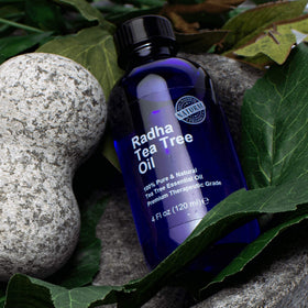 Radha Beauty tea tree oil in diffuser creating a fresh aromatic atmosphere