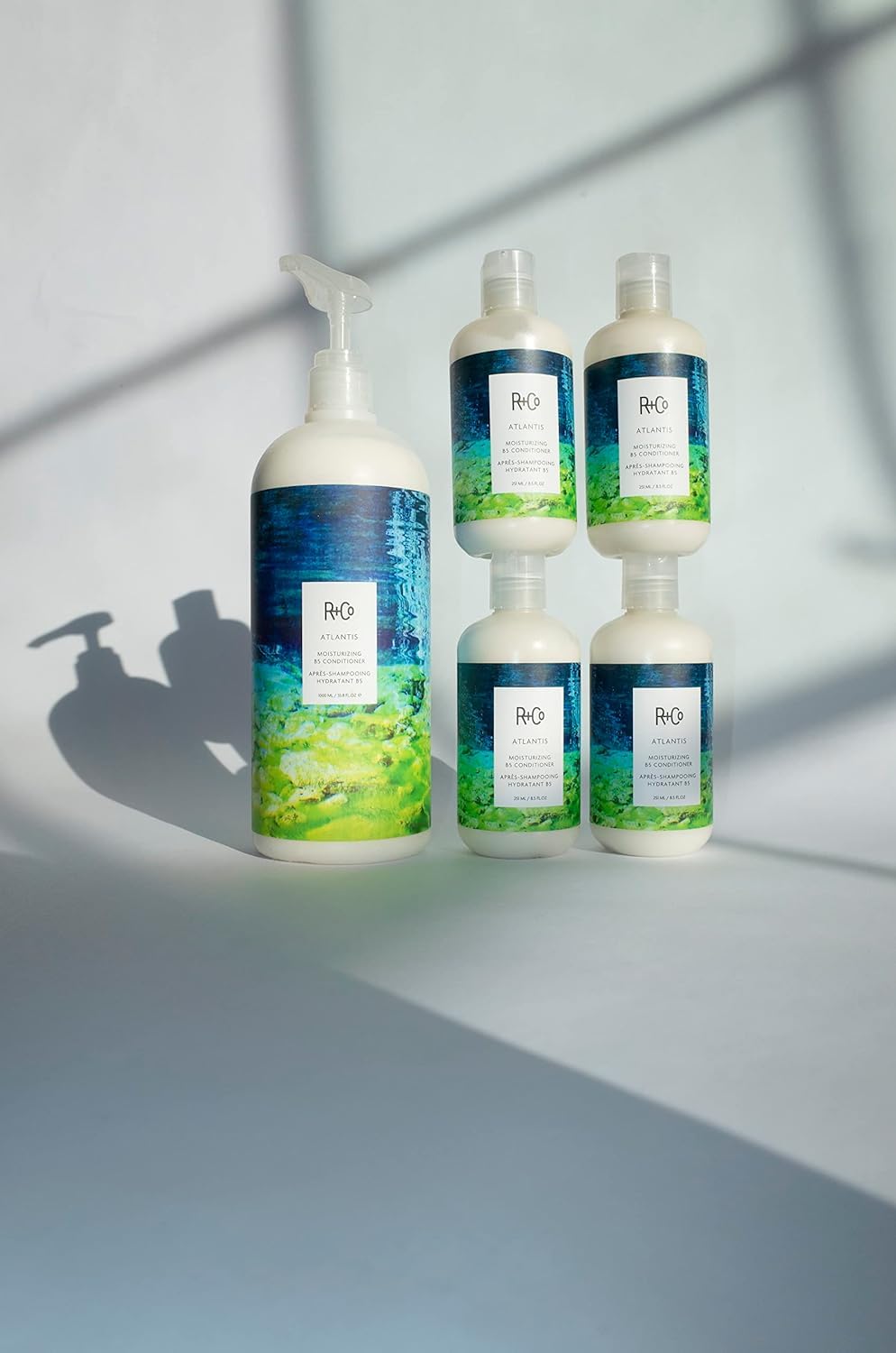 R+Co Atlantis being dispensed by pump for easy professional application