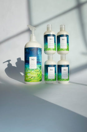 R+Co Atlantis being dispensed by pump for easy professional application