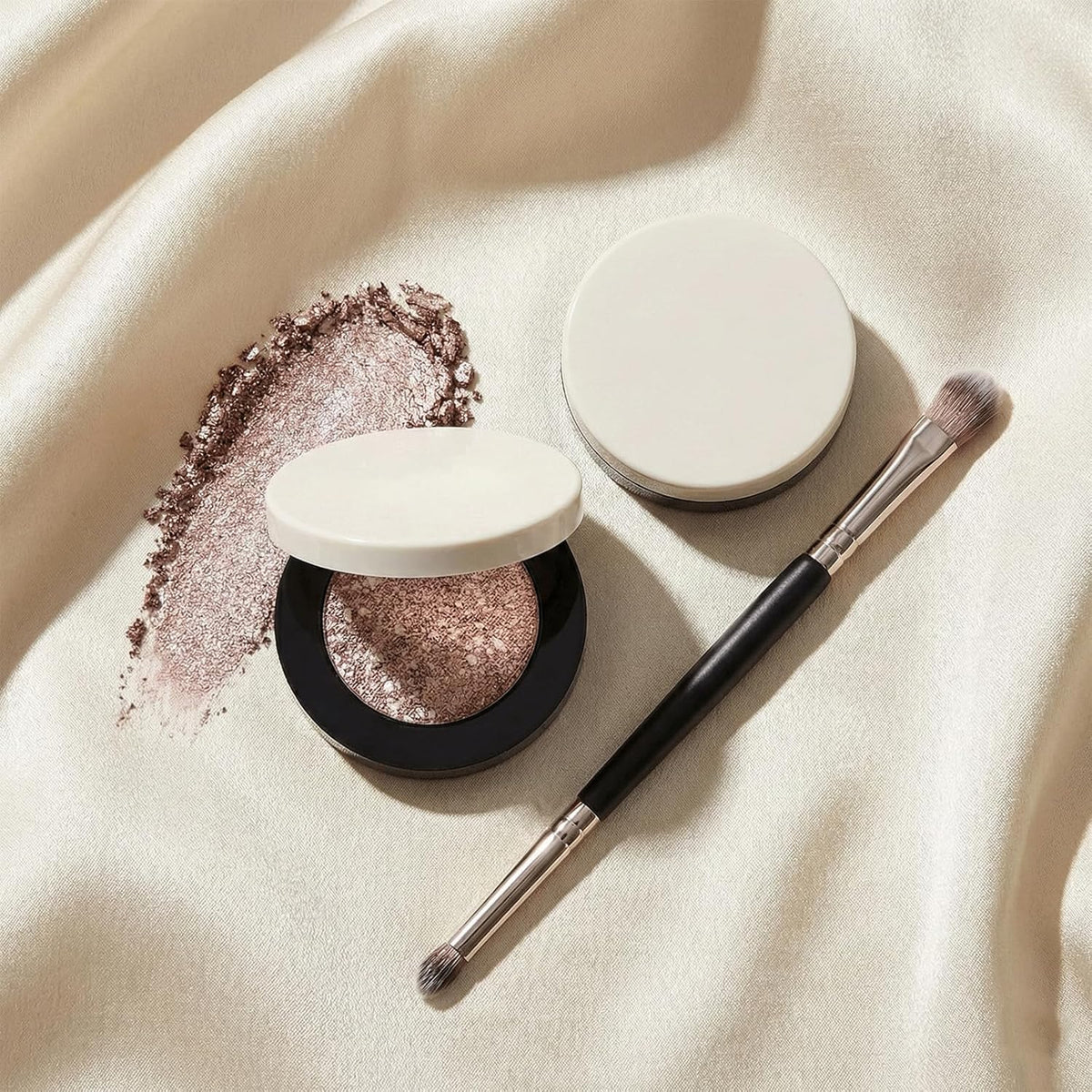 REATIFUL used as eyeliner showing sharp metallic line and long-wear benefit