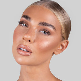 REFY creamy gel texture close-up with smooth finish, easy application benefit