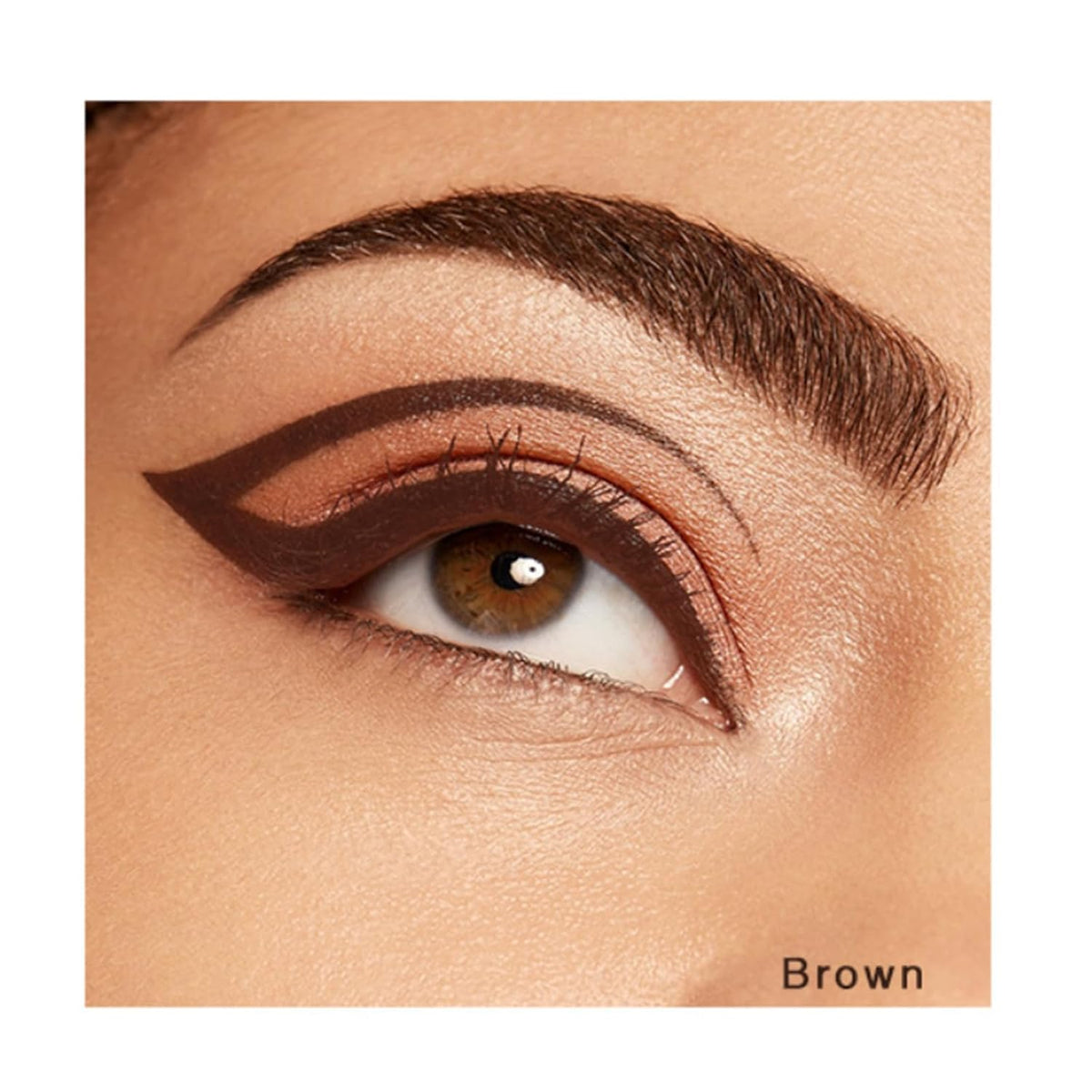 Revant Beauty eyeliner held in hand to show size and easy portability