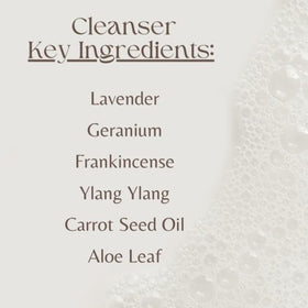 REVIVEEO renewal serum dropper releasing hyaluronic-rich droplet for deep hydration