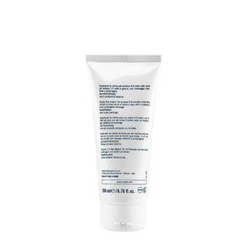 Rilastil cream texture close-up demonstrating rich emollient feel and hydration