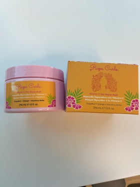 Rizos Curls rinsed hair reflecting glossy shine and softness