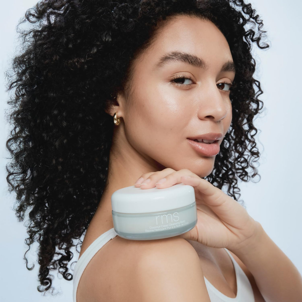 RMS Beauty close-up of oil texture illustrating gentle dissolving action benefit