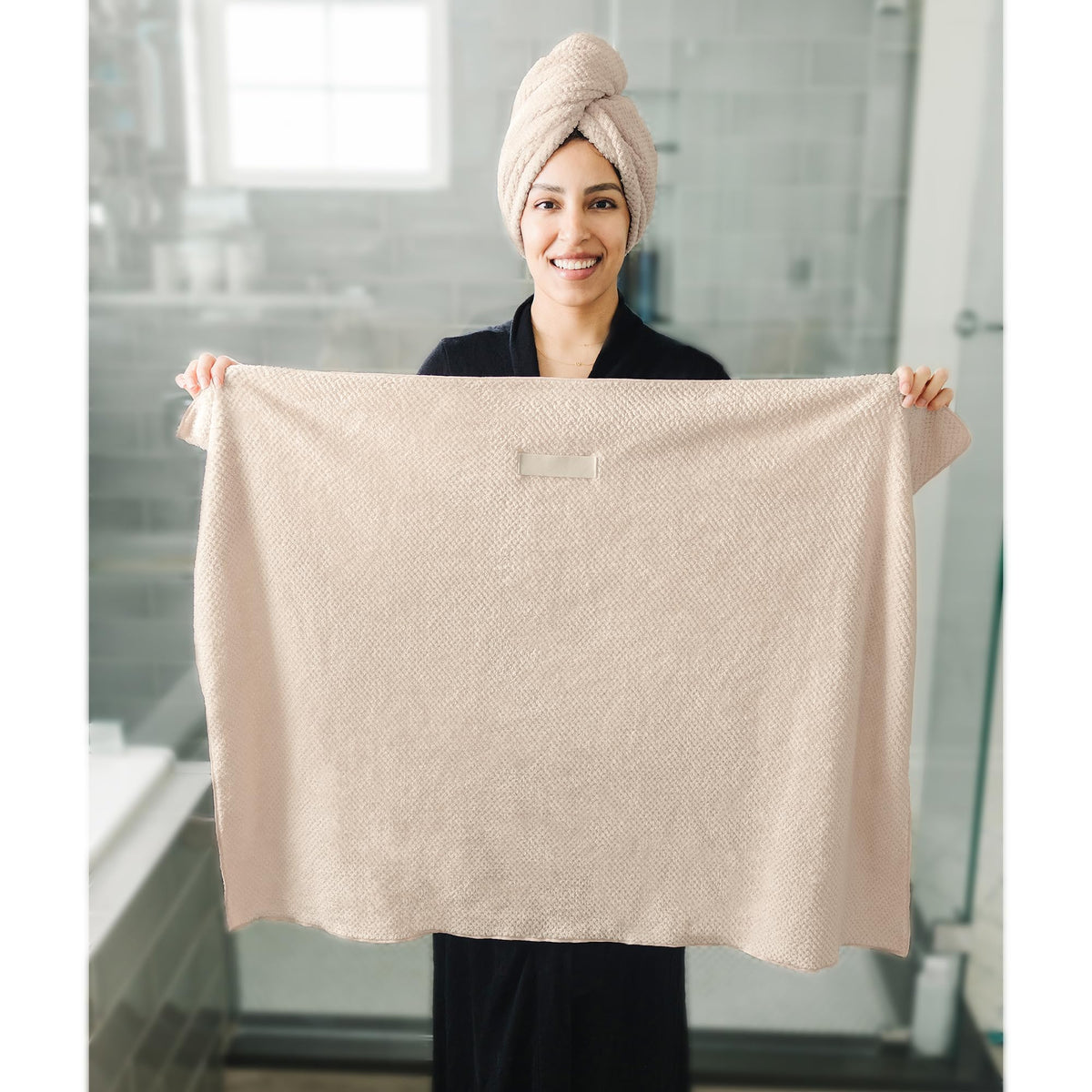 ROLSHOL close-up of microfiber texture highlighting absorbency and gentle feel