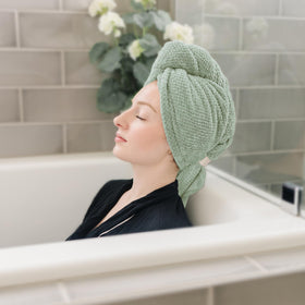 ROLSHOL close-up microfiber texture demonstrating absorbency and gentle touch