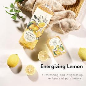 ROMIIE ZOI foamy lather on hands, gentle moisturization with jojoba oil