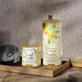 ROMIIE ZOI jojoba oil ingredient bottle highlighting skin nourishment