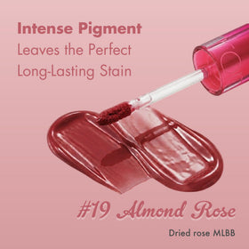 rom&nd lip closeup displaying plump, hydrated finish and shine