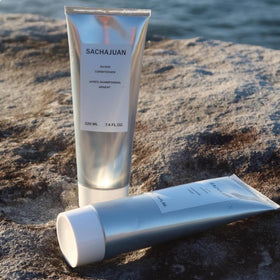 SACHAJUAN label close-up highlighting Ocean Silk Technology and clean formula