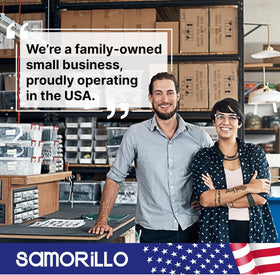 Samorillo in theatre makeup kit illustrating professional use and easy accessibility
