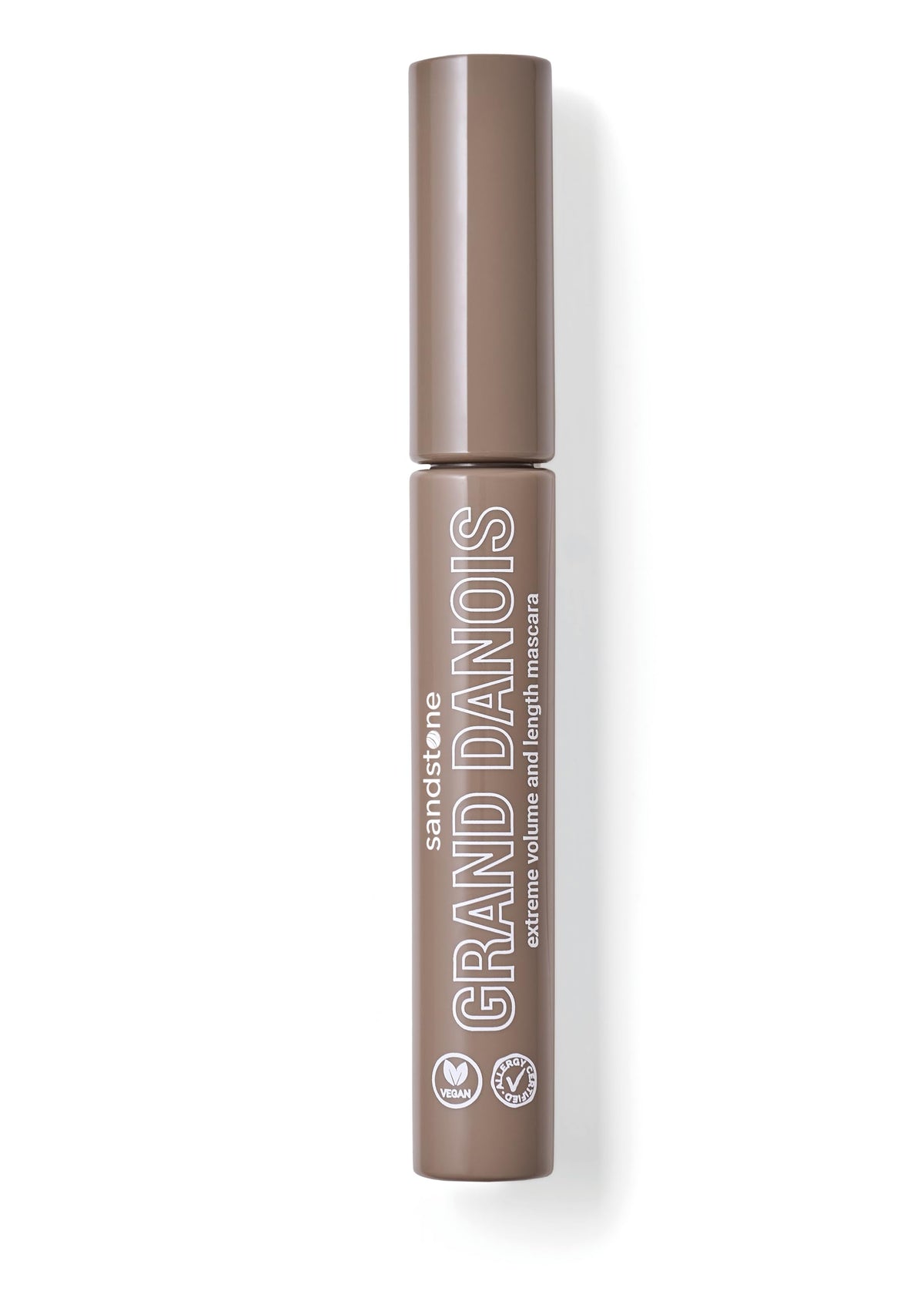 Sandstone Scandinavia mascara on lashes closeup showing length and volume benefit