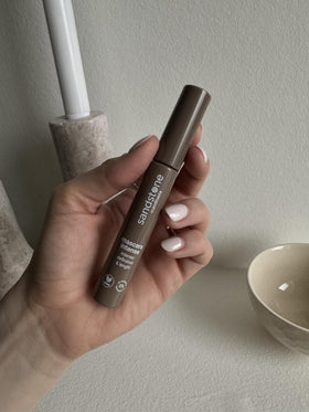 Sandstone Scandinavia brush texture on bristles for clump‑free application
