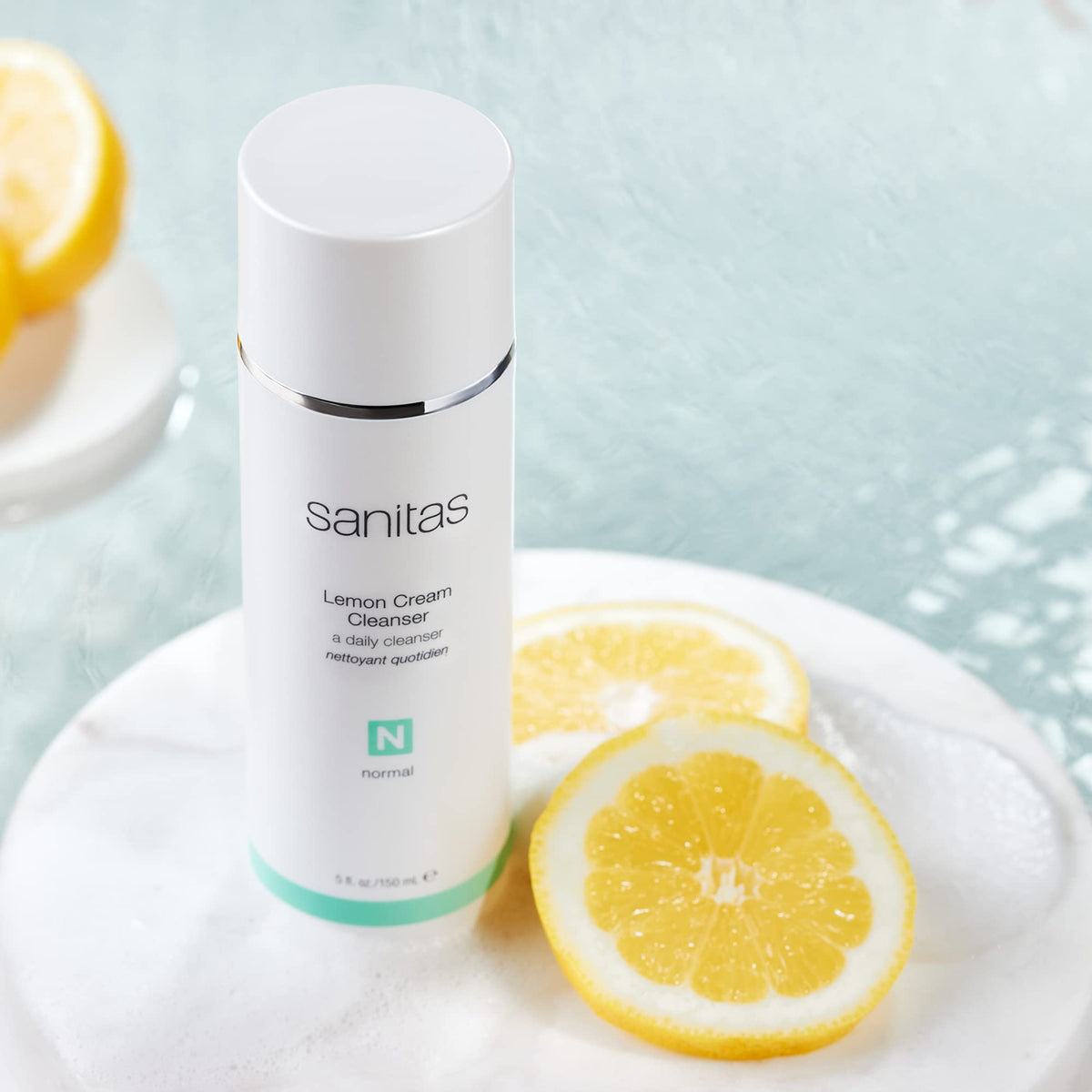 Sanitas dispenser open with creamy foaming texture for gentle cleanse