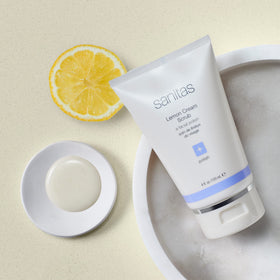 Sanitas texture close-up revealing ultra-fine silica crystals and creamy base for gentle exfoliation benefit