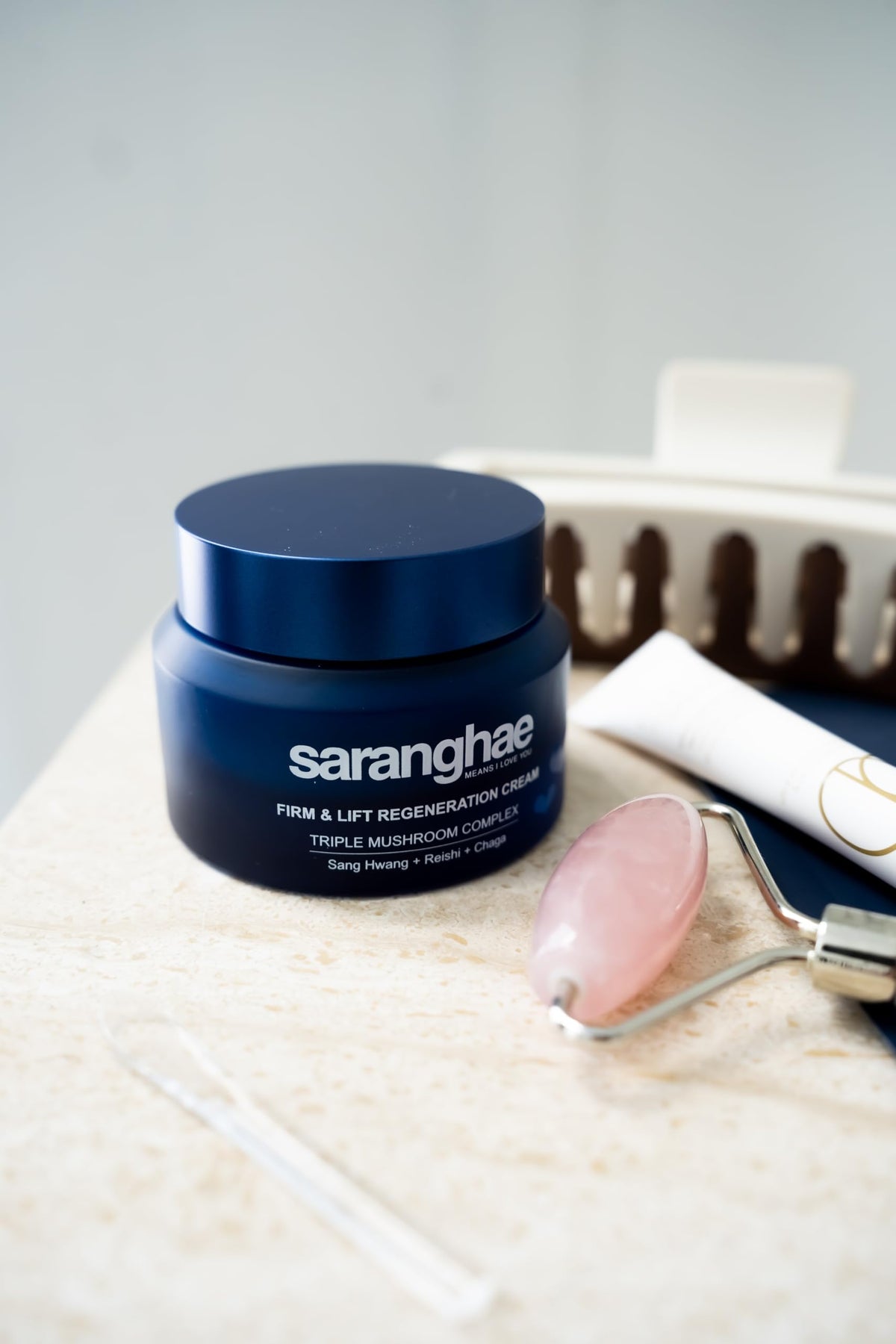 Saranghae cream texture close-up displaying smooth hydration and spreadability