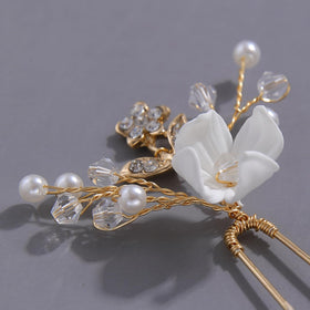 SELFCLOUD arranged set with visible gold tone and neat layout for organized bridal prep benefit