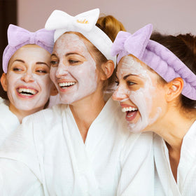 Semato headband worn during a facial treatment demonstrating hair control and comfortable fit