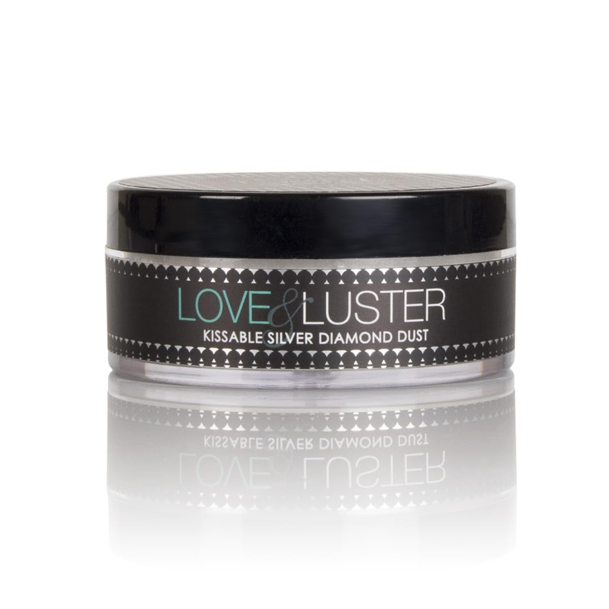 sensuva puffer application closeup demonstrating easy, controlled shimmer placement