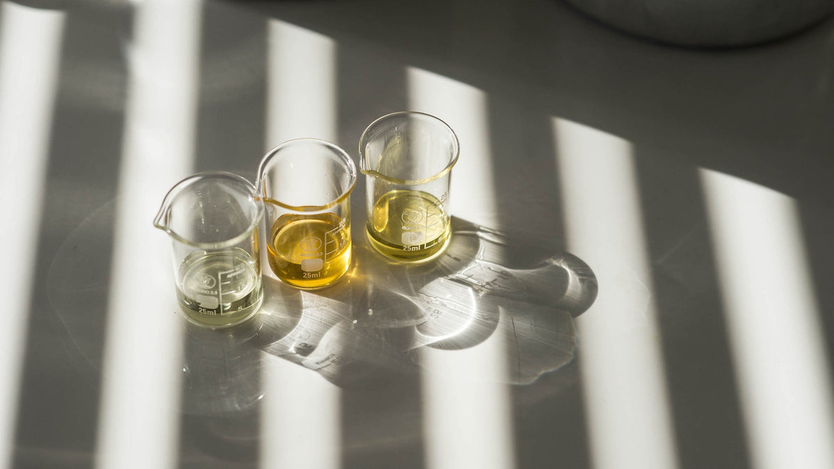 Senteurs d'Orient oil poured into bath scene creating relaxing spa-like aroma and soothing ambiance