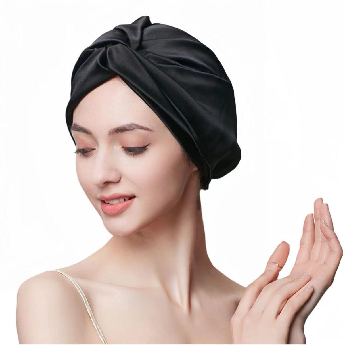 SereLune close-up of 19 momme mulberry silk texture preserving hair moisture benefit