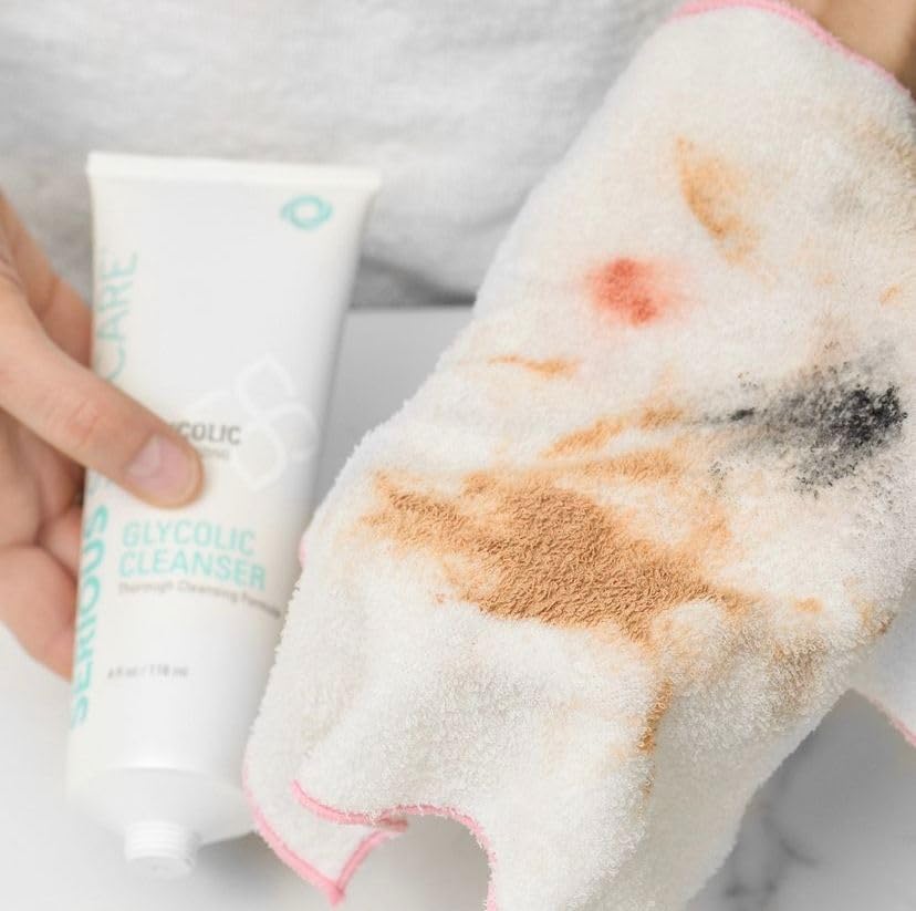 Serious Skincare cleanser lather on fingers for effective cleaning