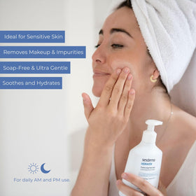 Sesderma HIDRAVEN next to hand for size comparison and convenient daily use
