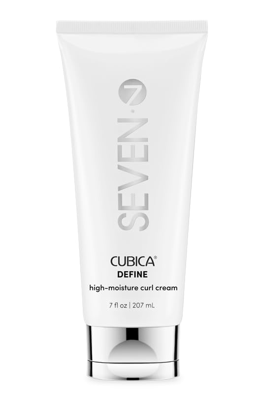 SEVEN front label showing product name and benefit of defined curls