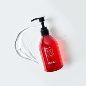 SexyHair gel texture on hand showing lightweight consistency and spreadability