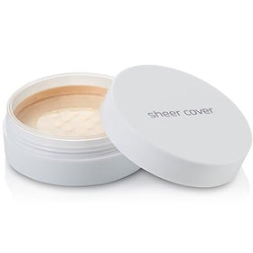 Sheer Cover powder texture closeup highlighting fine mineral finish and blendability