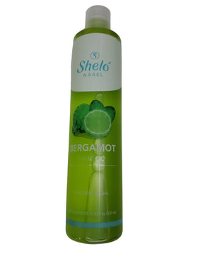 Sheló NABEL close-up of shampoo lather demonstrating gentle cleansing