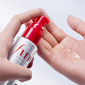 sidefield label ingredients closeup showing product information benefit: transparent formulation