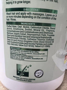 Silicon Mix Bambu creamy texture close-up illustrating rich nourishment for smoother hair