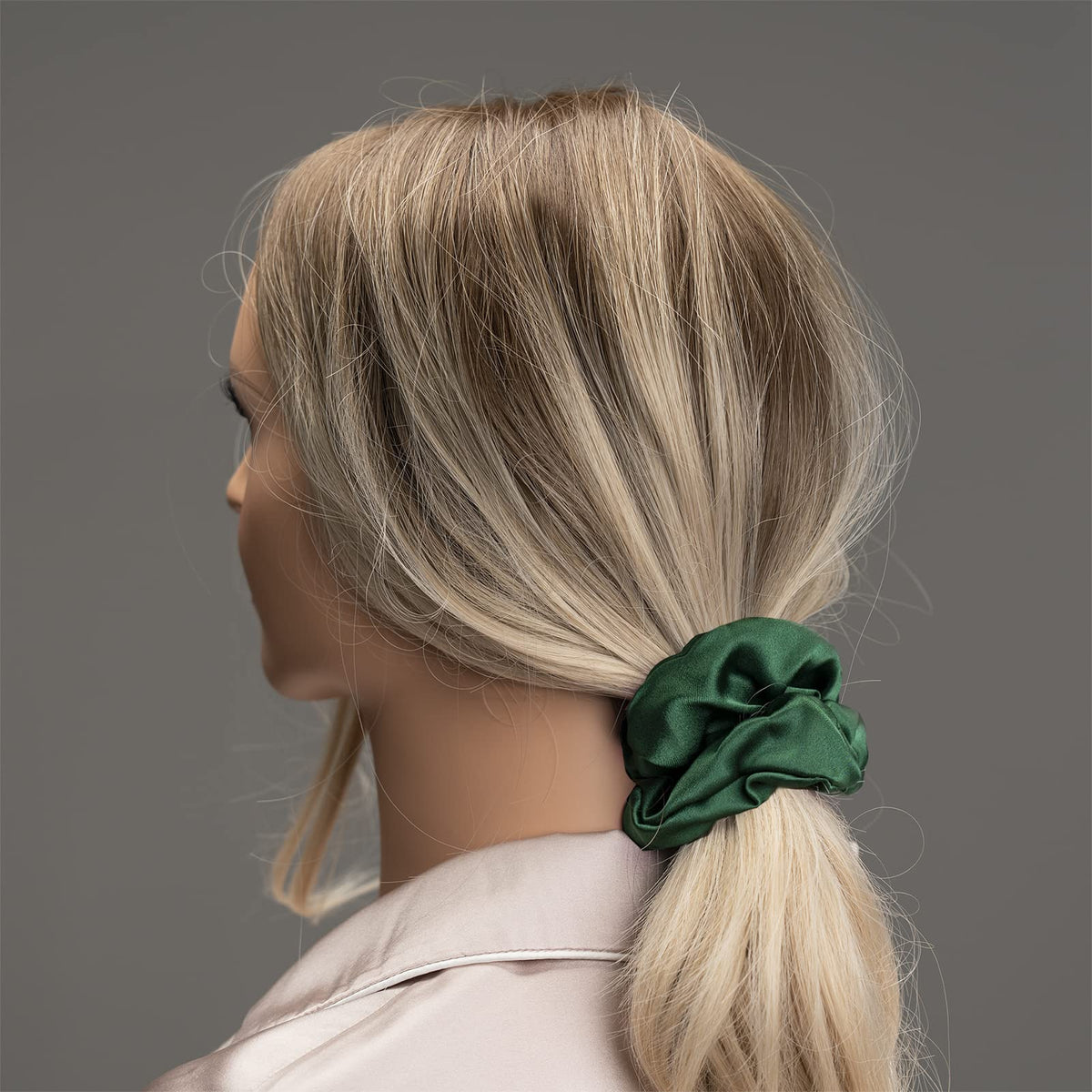 Silmer scrunchie elastic detail demonstrating strong stretch and gentle hold
