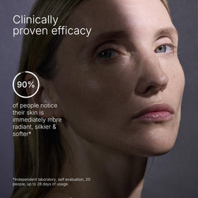 /skin regimen/ close-up pump detail for controlled dispensing and convenience