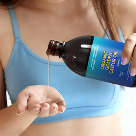 Skinetry label closeup showing USDA organic and hexane-free reassurance