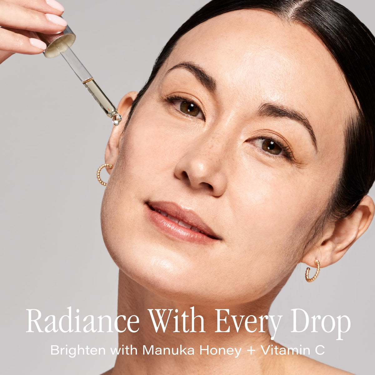 SKINN dropper dispensing oil with precise application benefit