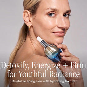 SKINN dropper dispensing oil highlighting precision and fast absorption