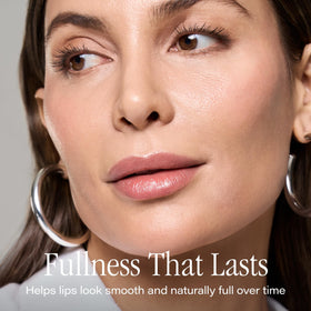 SKINN Lip6X texture close-up silky serum delivering cushiony hydration