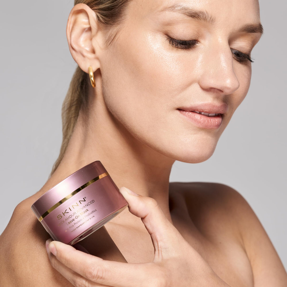 SKINN coffee bean extract ingredient image boosting circulation benefit
