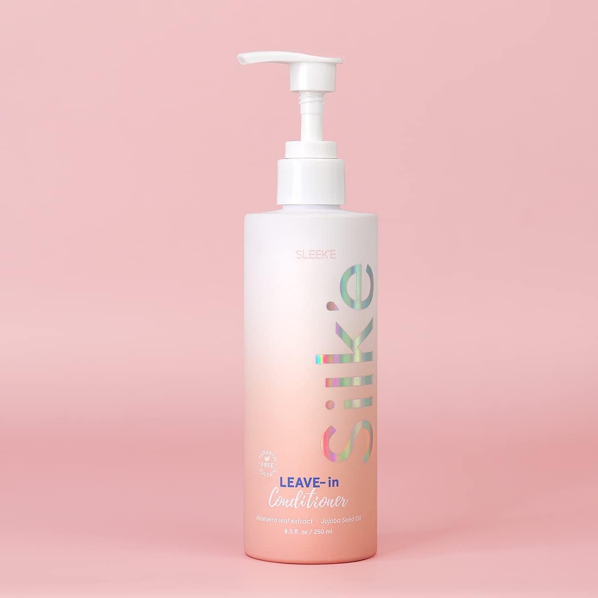 Sleek'e pump and label close-up highlighting ingredients and application ease