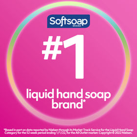 Softsoap creamy lather close-up demonstrating moisturizing, softening hands