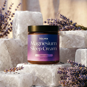 Solinia cream spread on skin illustrating quick absorption and hydration