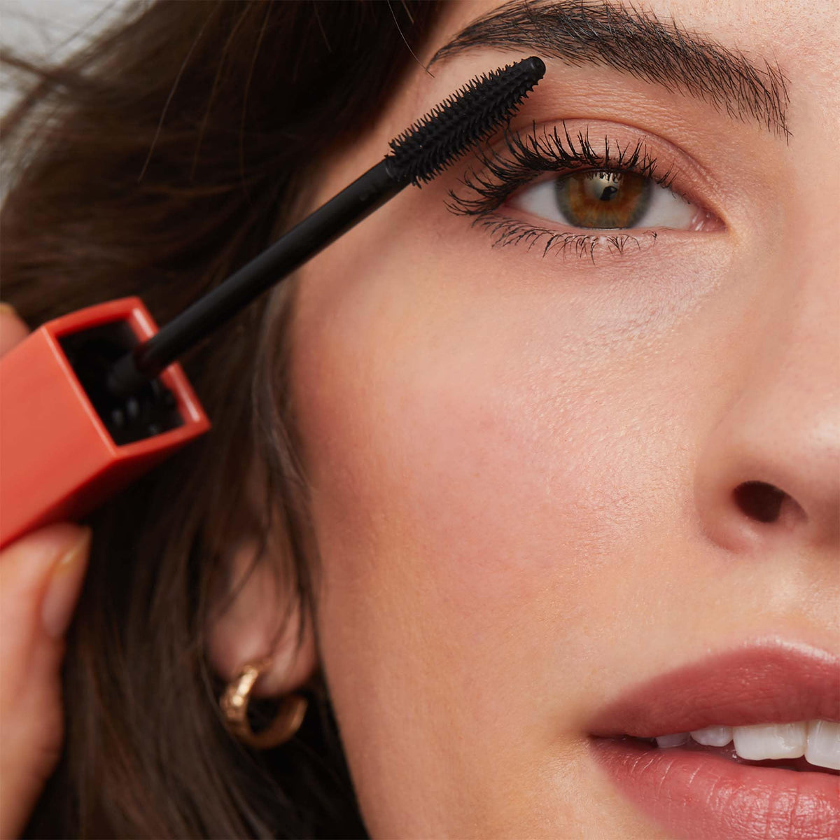 SOSHE mascara texture on paper illustrating smooth jet-black finish