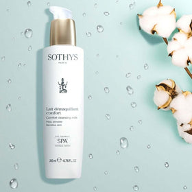SOTHYS cleansing milk applied on hand demonstrating gentle makeup removal