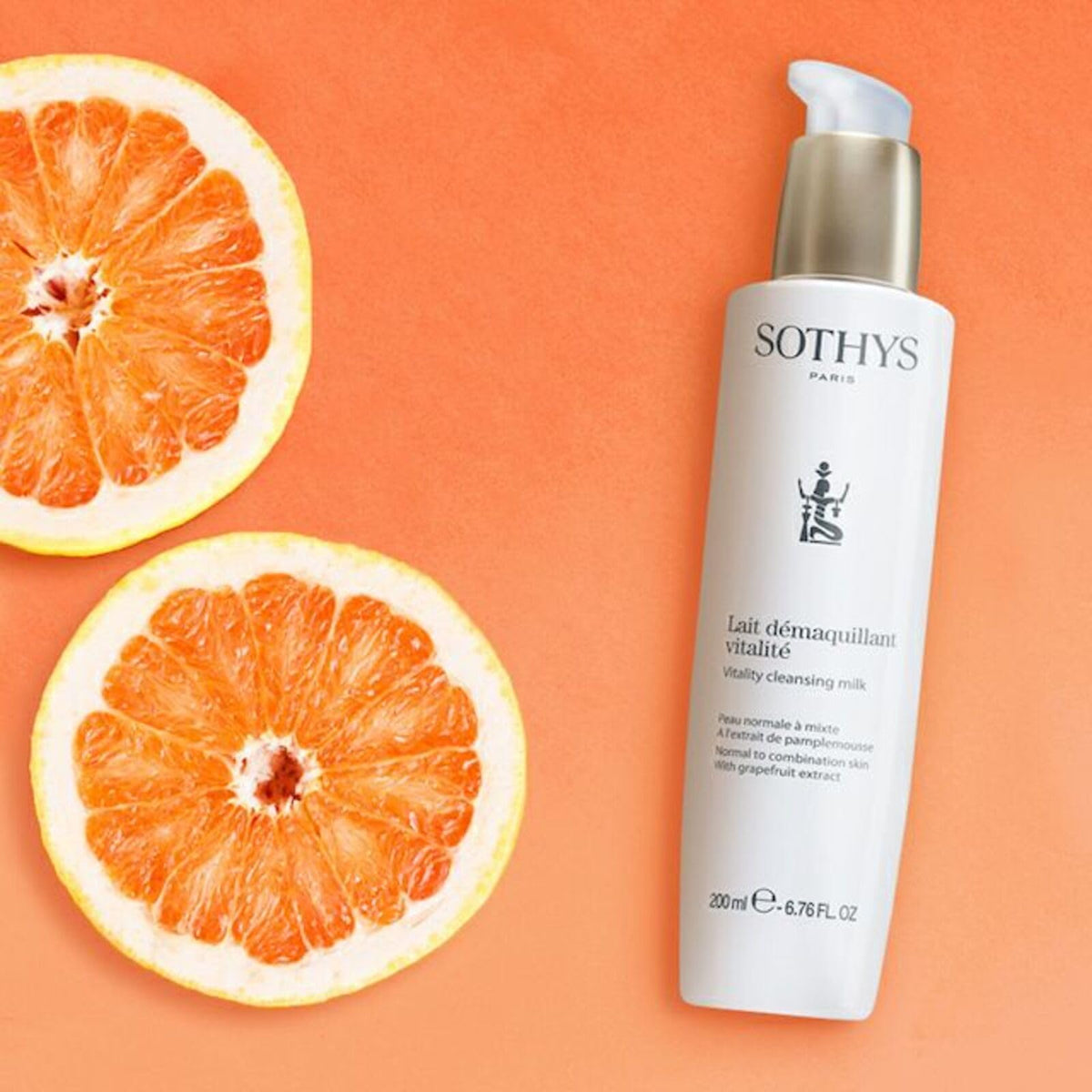 SOTHYS cleansing milk creamy texture close-up illustrating lightweight foam and gentle cleansing